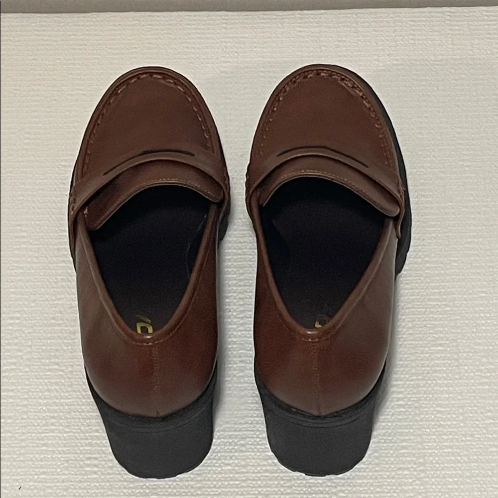 Soda Women's Chocolate Brown Loafers
Size 8M - Picture 7 of 8